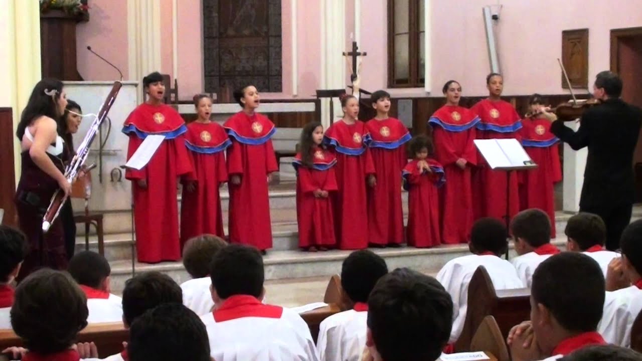 Schola Cantorum de Brasília canta Dufay y Palestrina en Petrópolis, 2014