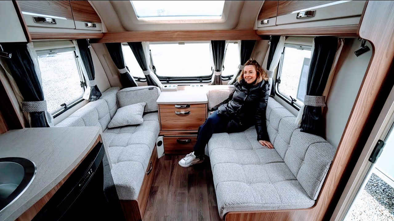 Weltschönster kleiner Wohnwagen: Sprite Cruzer 520 SR 2022 Raumbad Queensbett Backofen Face to Face