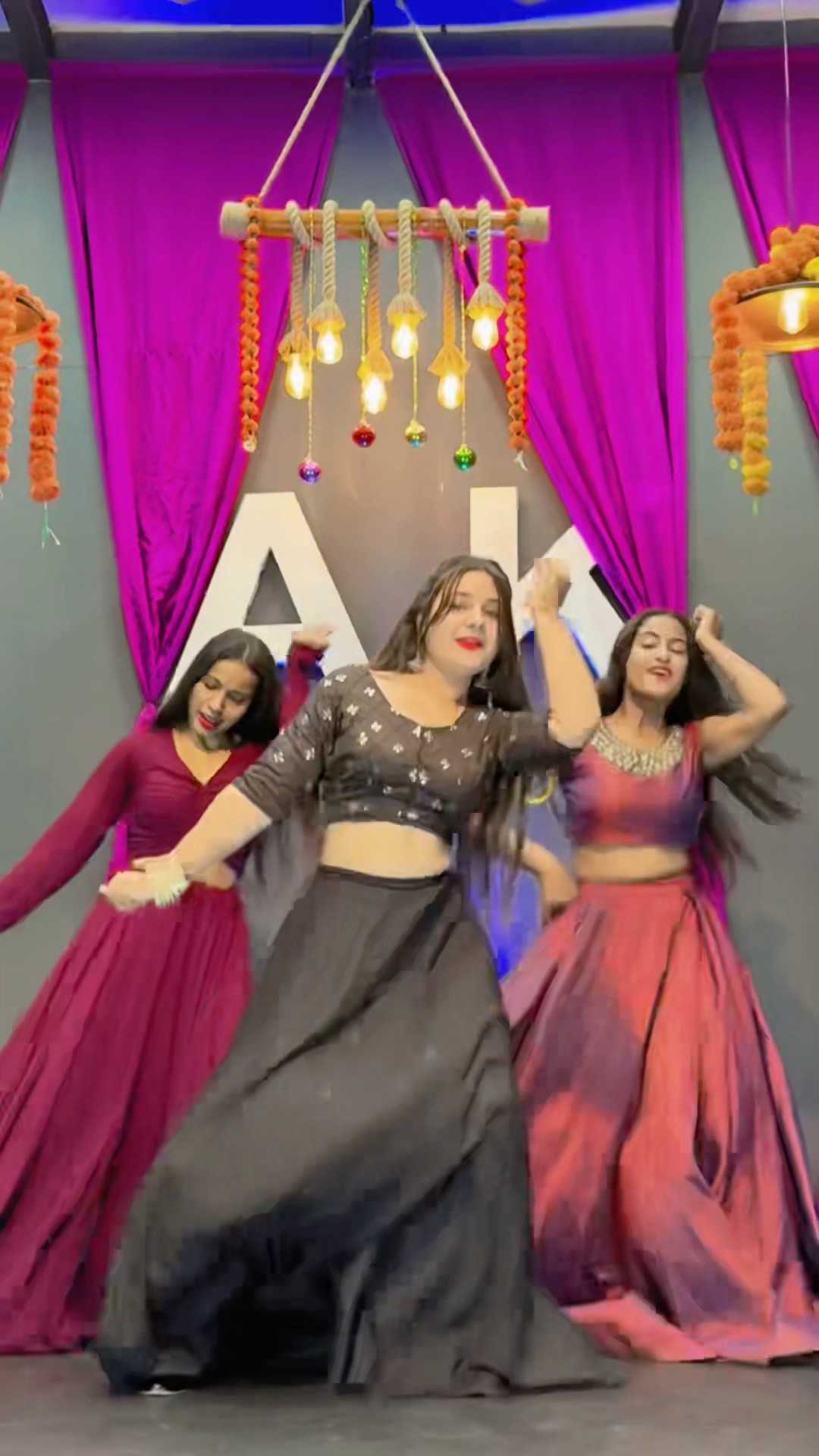 Hayee haye mei marjava?#youtube #ytshorts #trending #viralvideo #dance #wedding #upneetkaur