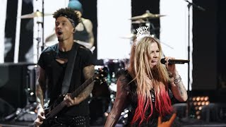 'Bite Me' ft. Travis Barker Live At New Year's Rockin Eve