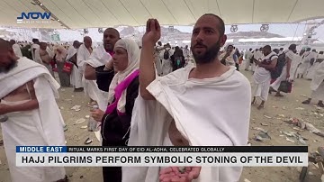 Hajj Pilgrims Perform Symbolic Stoning of the Devil