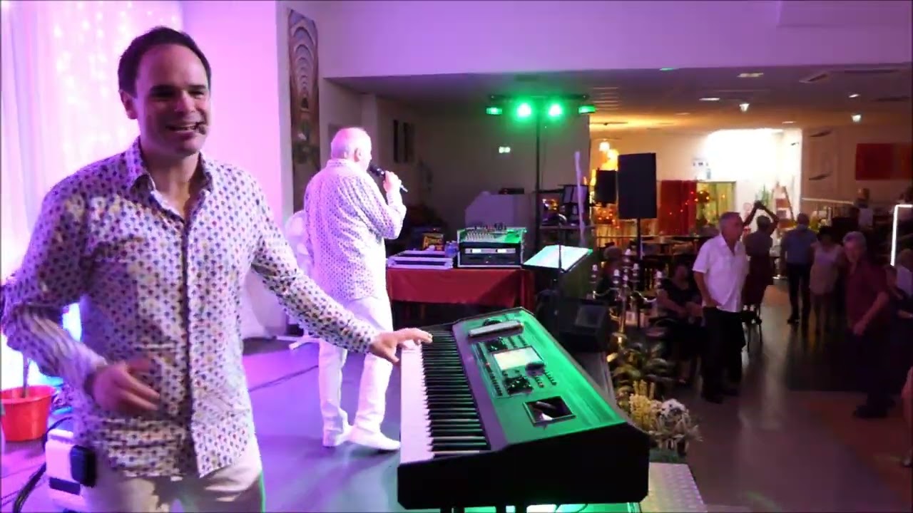 Jérôme ROBERT & Gilles ROBERT. Ambiance aux Arcades de Barjavelle (63).