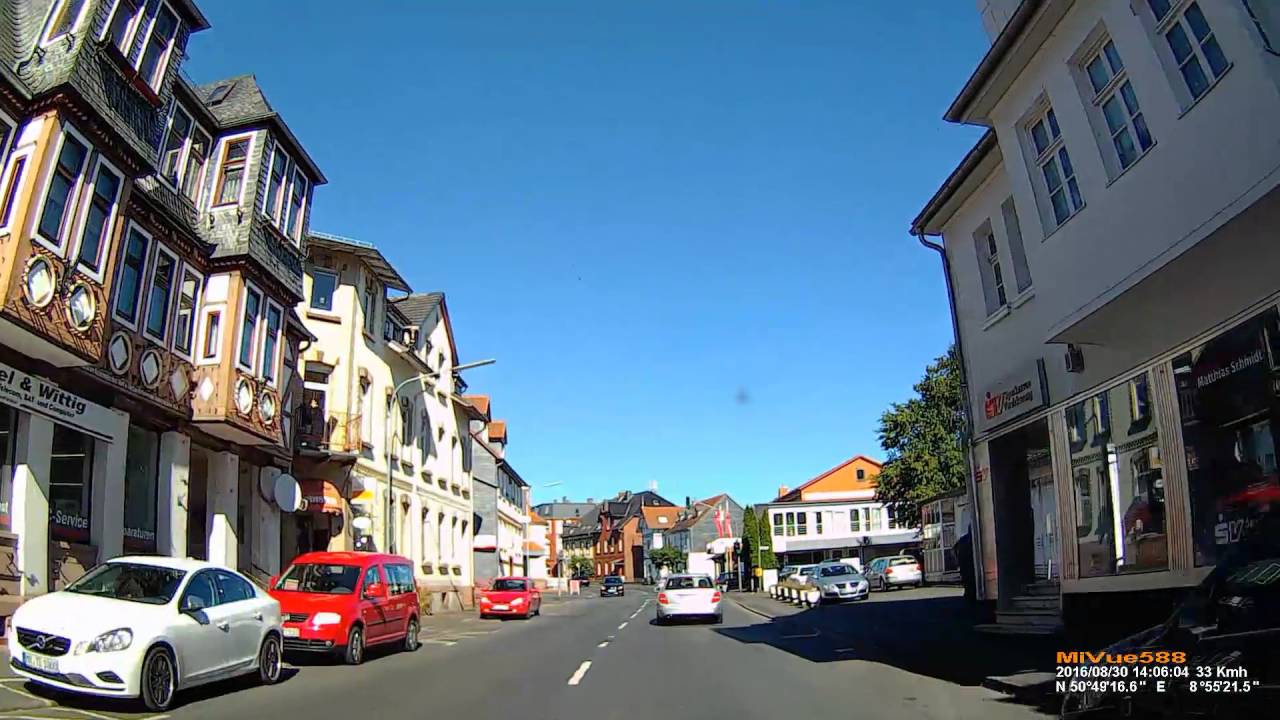 D: Stadt Kirchhain. Landkreis Marburg-Biedenkopf. Ortsdurchfahrt. August 2016