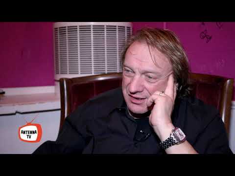 Video: Lou Gramm Net Worth: Wiki, Getrouwd, Familie, Bruiloft, Salaris, Broers en zussen