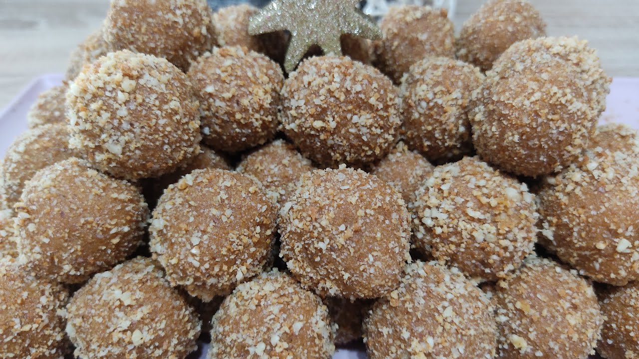 Medovníkové  kuličky- nepečené vánoční cukroví