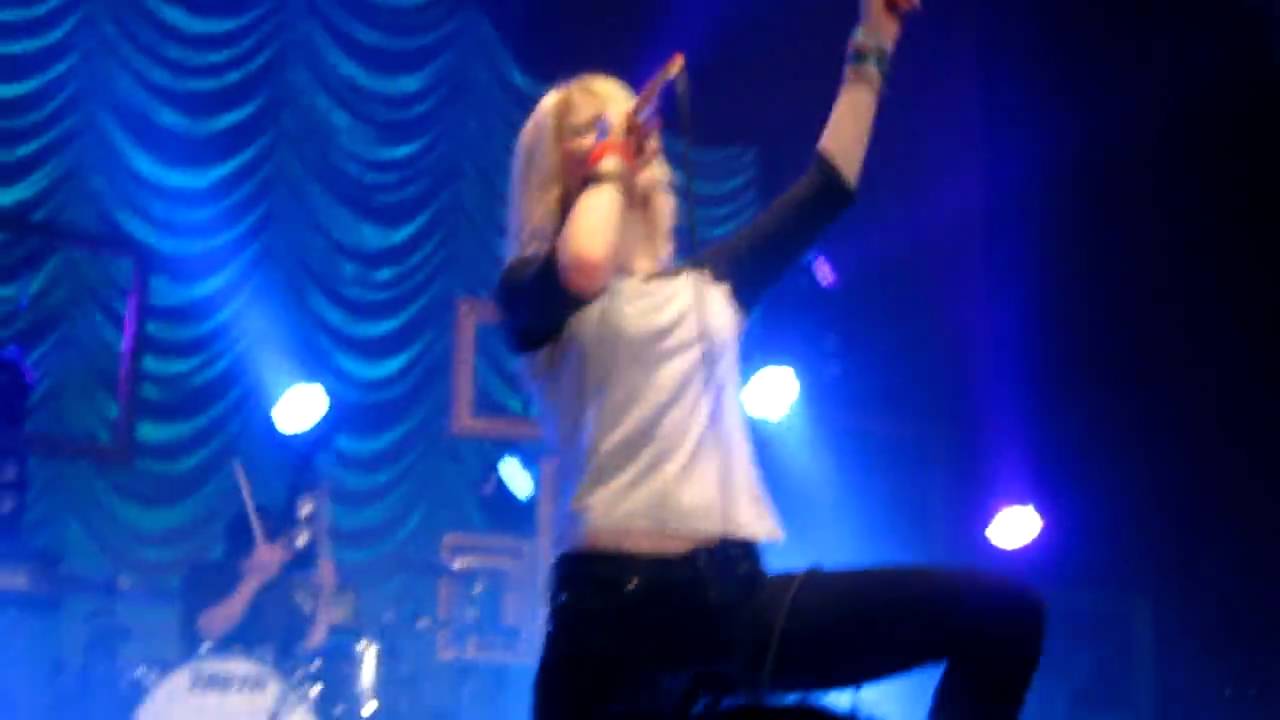 Here We Go Again(One Armed Scissors Outro)-Paramore