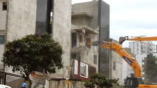 Demolição de prédio no bairro buritis