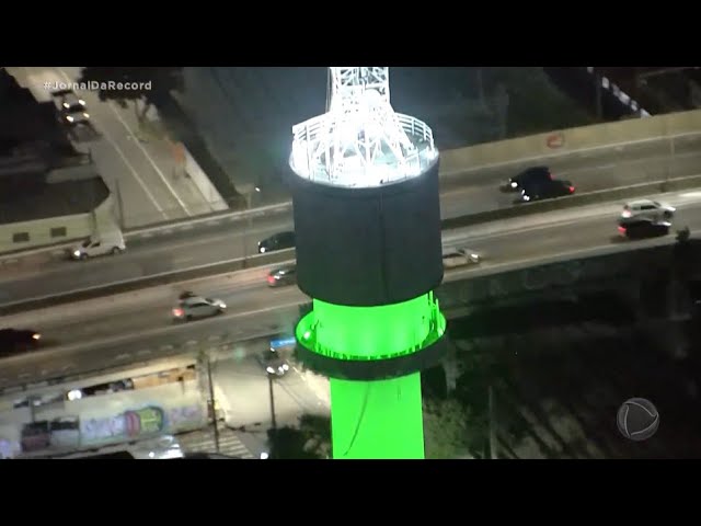 Torre da Record TV ganha iluminação especial em celebração aos 70 anos da emissora