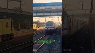 Jaipur Bandra Superfast High Speed Overtake 😲🔥 #railfands #railfandakshesh #train #viral #trending