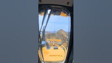 Building excavator loadout pad in the stockpile: On site with Adam Hall #dozerking