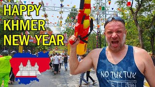 Wat Phnom Songkran Water Fights! Happy Khmer New Year!