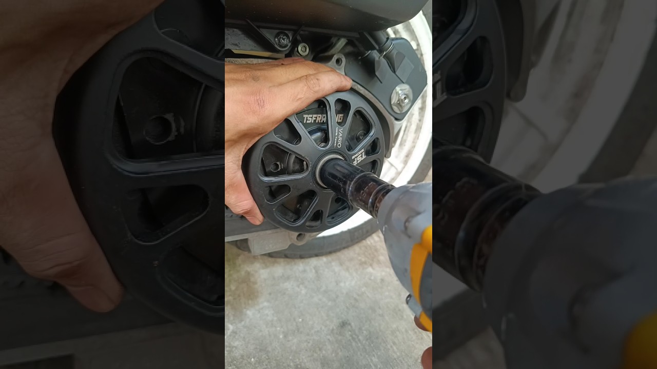 CVT TSF Racing spring installation process on Vario 