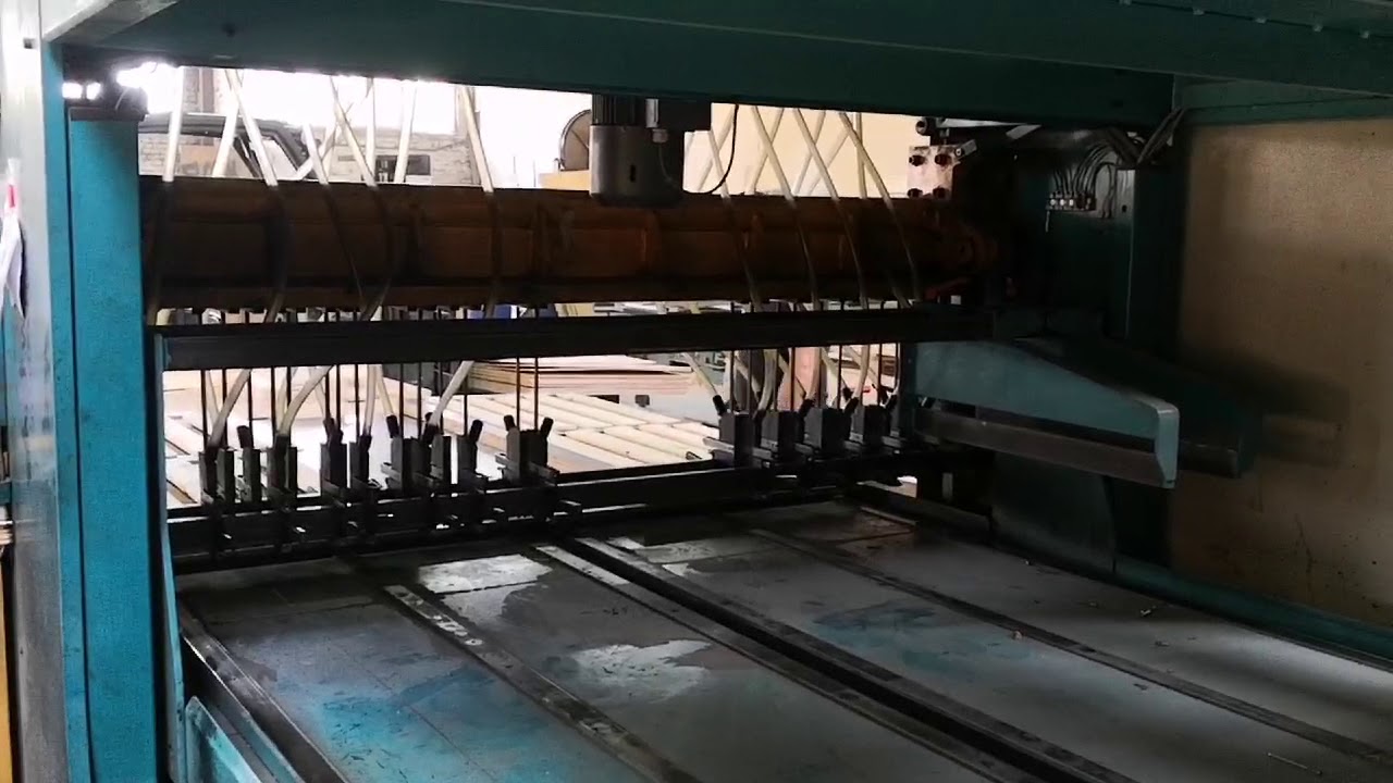 Weimer Machine Palettennagelmaschine WEIMER / Pallet nailing machine WEIMER - YouTube