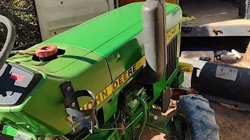 Jak široký je traktor John Deere 650?