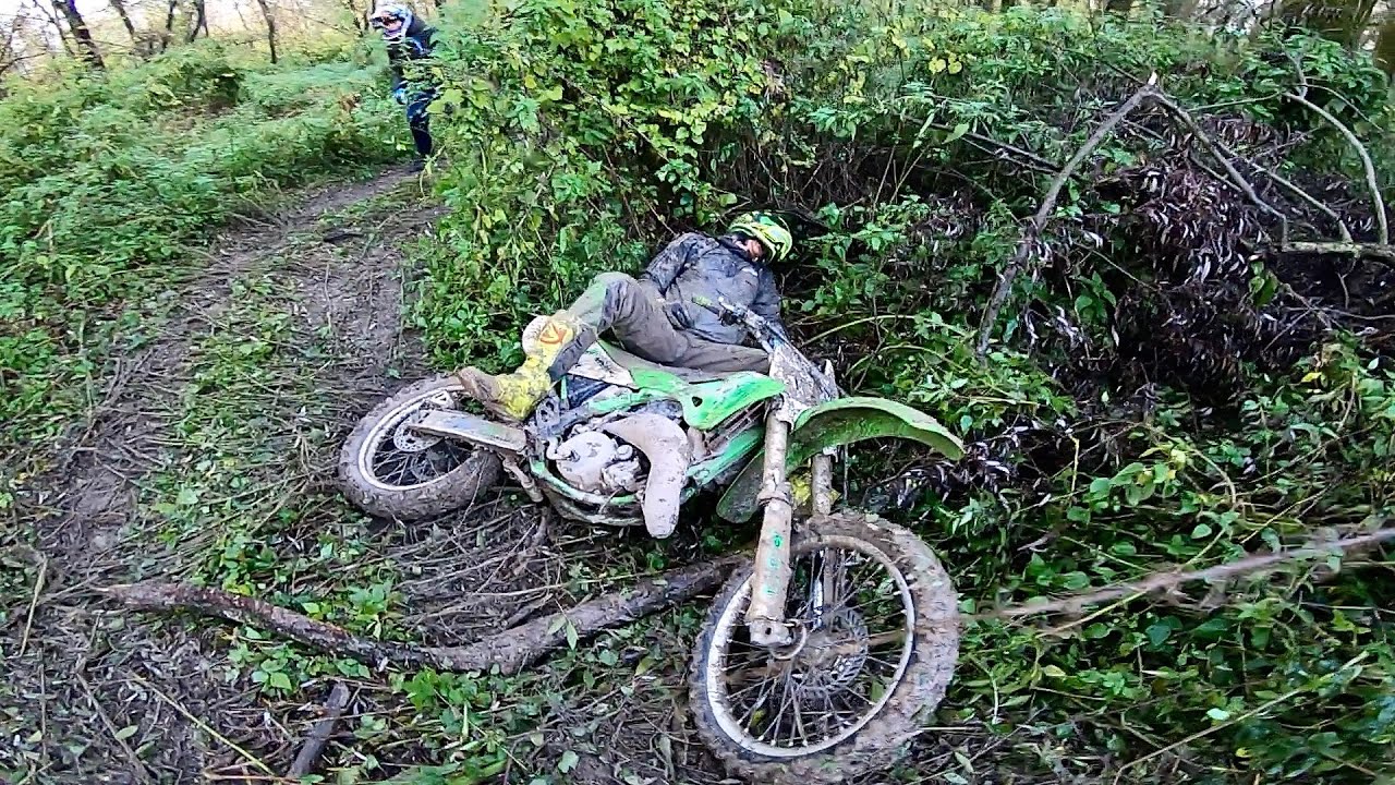 IL NE FAIT QUE TOMBER !