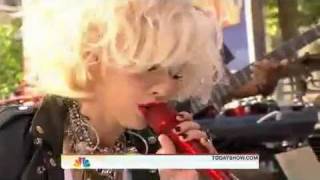 Christina Aguilera - Fighter (Live on ''Today'') (NBC Program)