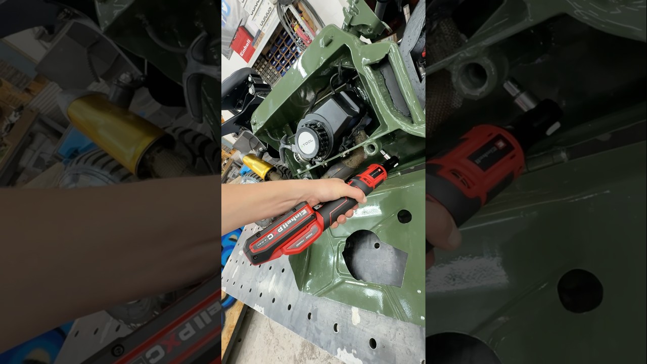 AUCH!!! EINHELL SAVE ME!🛠️ #einhell #tools #auch #mechanic #cars #fix #funny #ratchet #wrench #ds