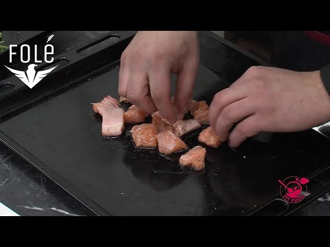 Video: Mini Petulla Me Salmon Dhe Salcë Kosi Pikante
