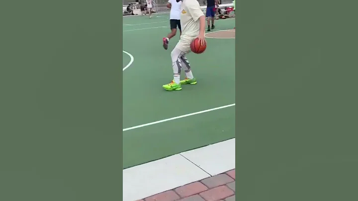 He Was Hooping In $7k Kobe’s At A Outdoor Basketball Court | *CRAZY* - DayDayNews