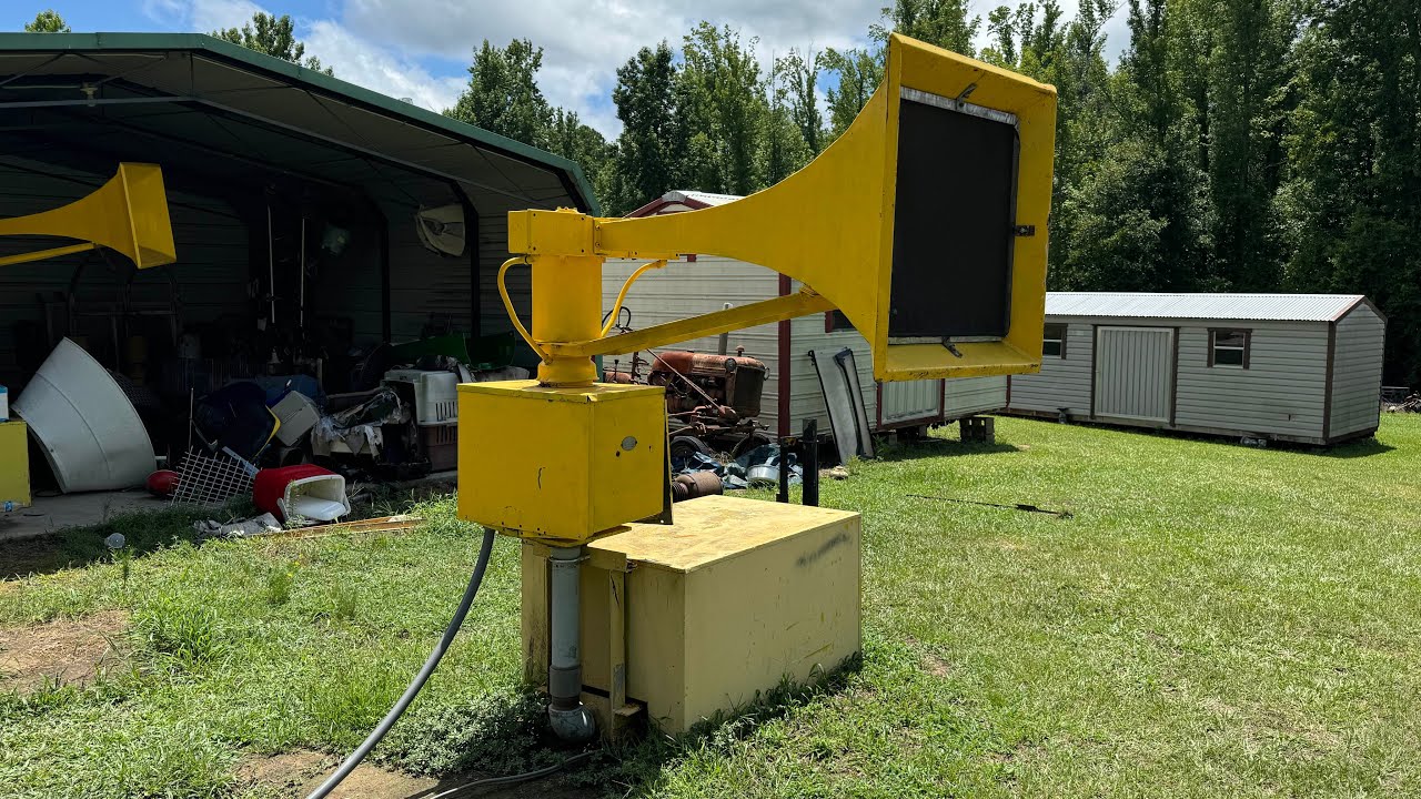 Up Close: 1973 Federal Signal Thunderbolt 1003 - Alert, Attack, Hi-Lo - SCSM'24