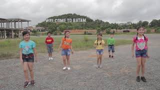 Puisi maha karya(lagu super book)