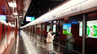 港鐵港島綫列車(A116／A121) 準備駛入 - 太古站 ( 向柴灣站方向 ) C116