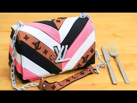 Making a Louis Vuitton purse cake… #pursecake #ediblecake #LV #cakes