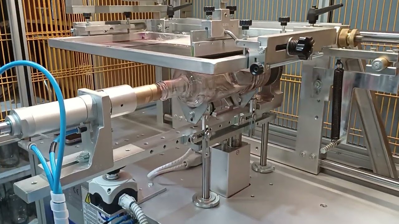 SERIGRAFIA DIRETA / DIRECT SILKSCREEN PRINTING - CERGAM