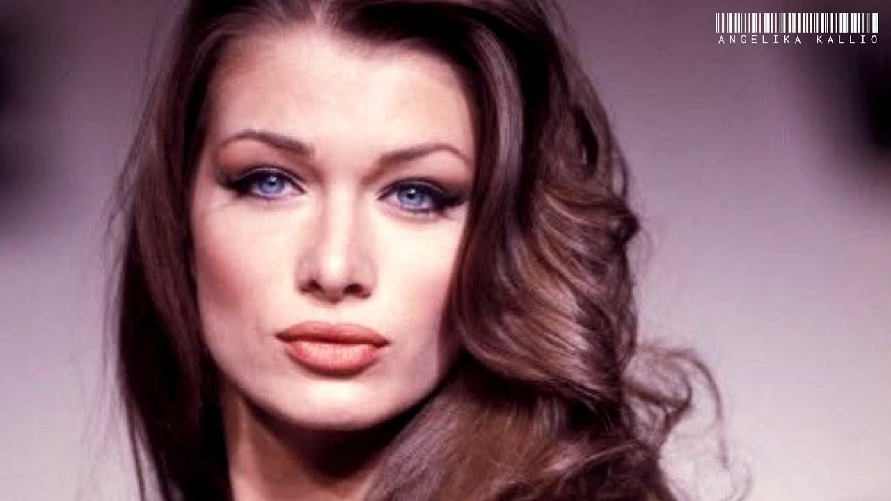 Supermodels of the 90s : ANGELIKA KALLIO