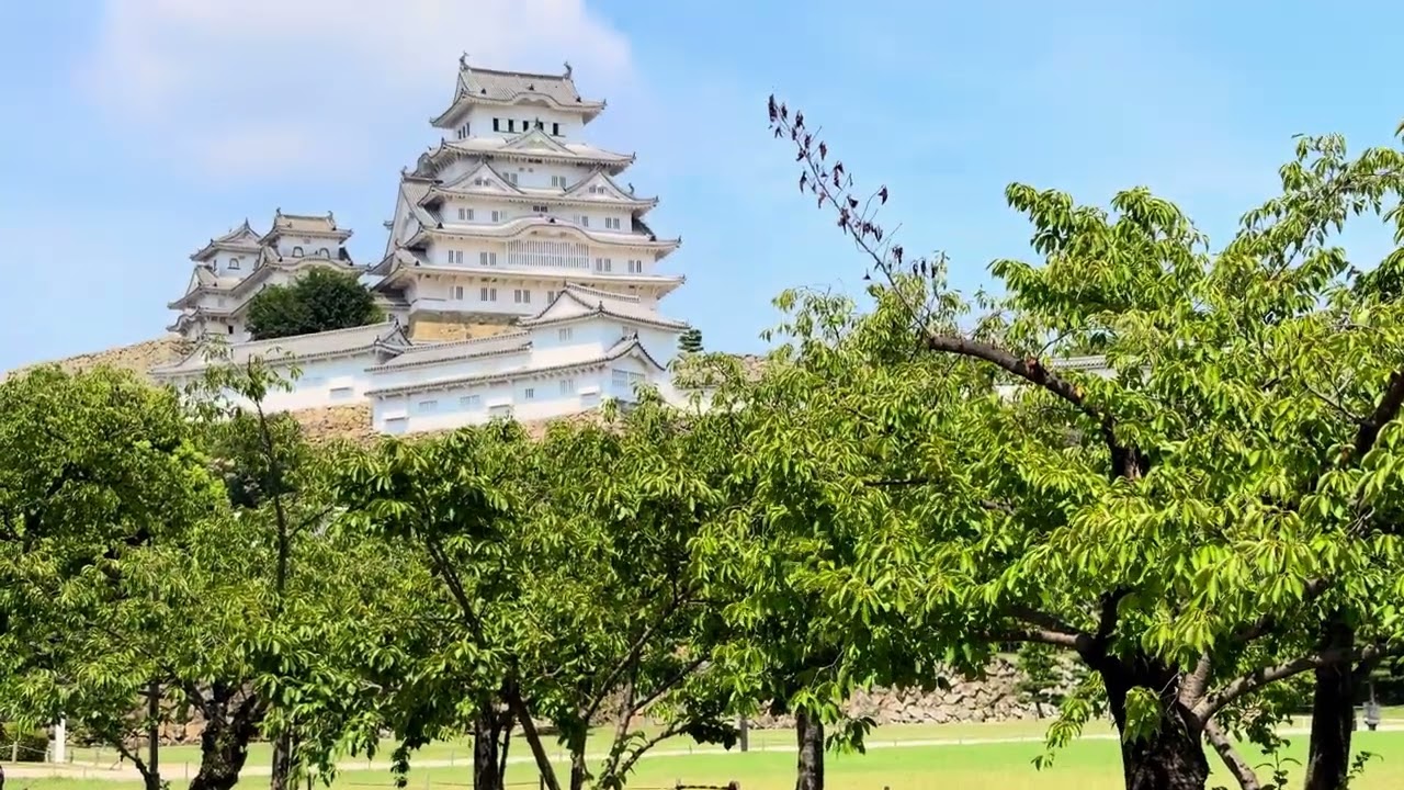 🏯 Himeji Castle in 4K HDR | Japan’s Most Beautiful Castle & Gardens 🌸