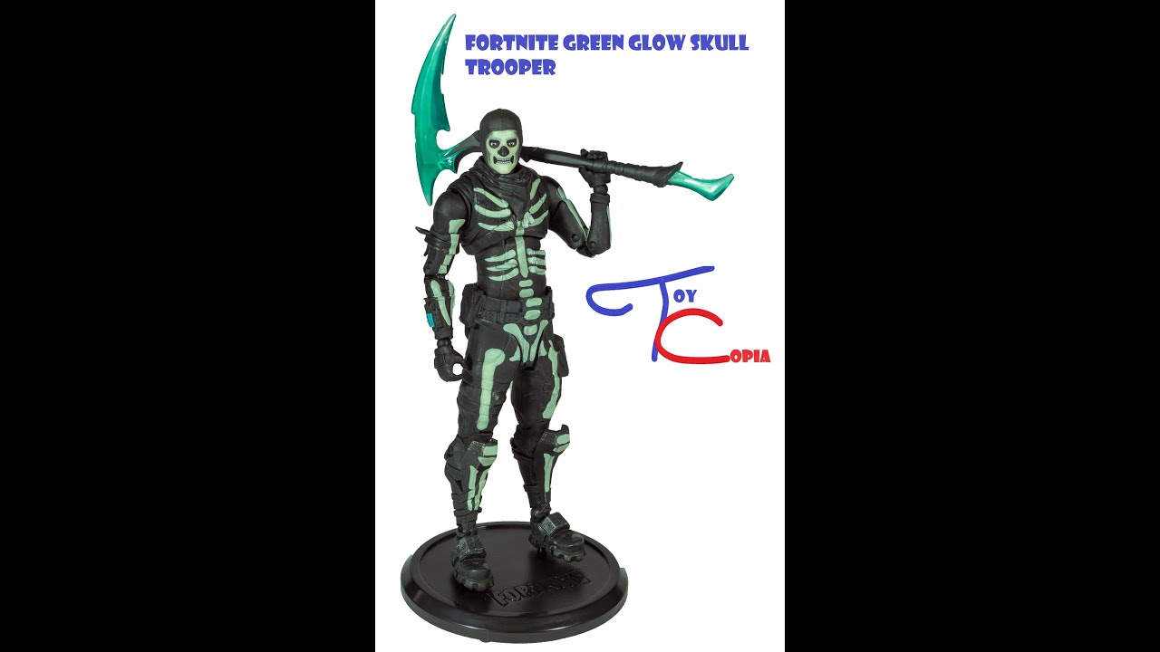 Review of the Glow in the dark Fortnite GREEN GLOW SKULL TROOPER