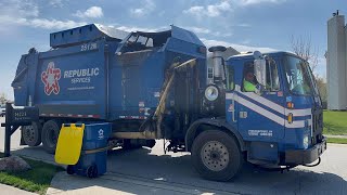 Fast Republic Services Blue Autocar Heil Python Garbage Truck on Recycle!