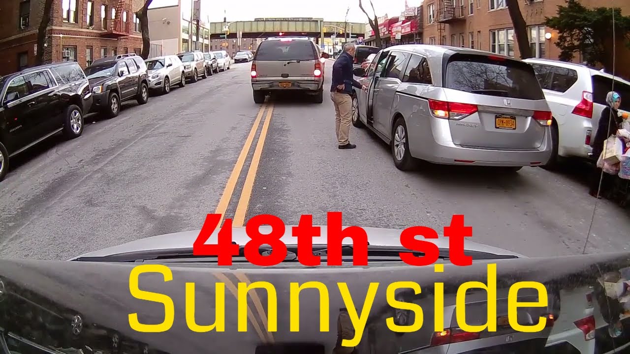 Driving Downtown - 48th St. Sunnyside - Queens - New York - USA