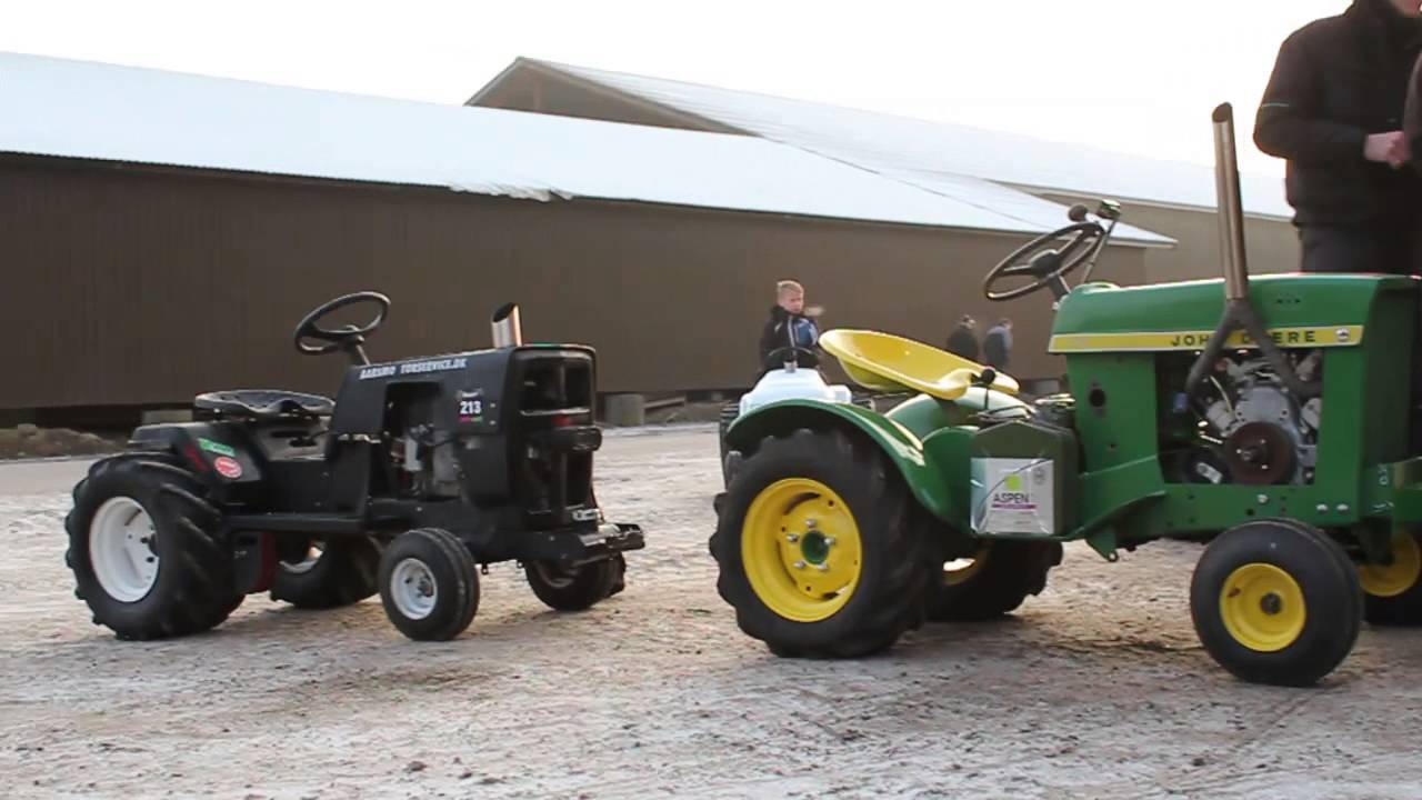 john deere 112 Garden Tractor Pulling YouTube