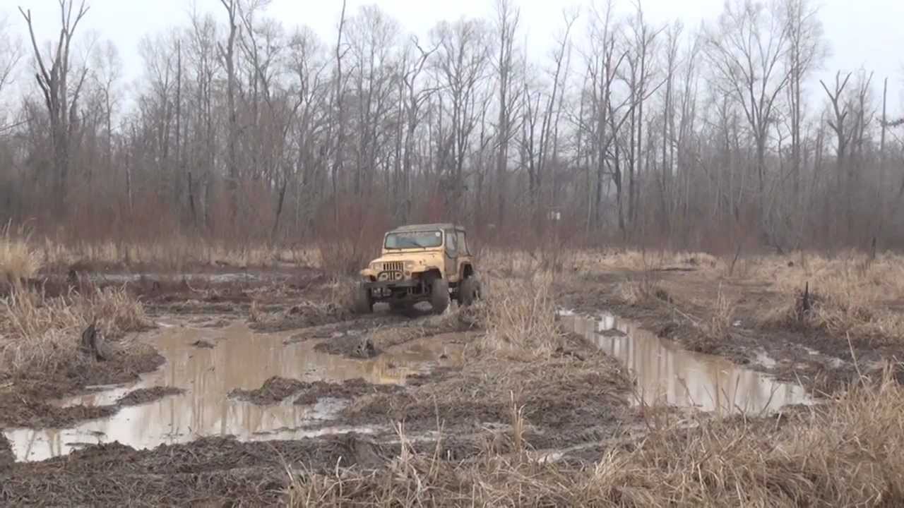 Jeep Cruising Swamp at River Run