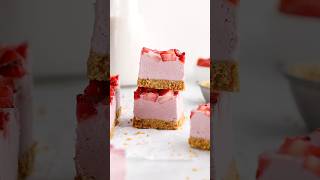 No-Bake Strawberry Cheesecake Bars! 🍓✨ No-Bake Strawberry Cheesecake Bars! 🍓✨