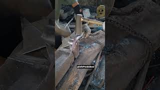 This is how clever Nesi craftsmen make a mess #pandaibesi  #blacksmith