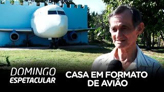 Achamos no Brasil: casa em formato de avião vira ponto turístico em Rondônia