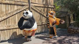 Universal Studios (Islands of Adventure) 2023 - Po & Tigress Say Goodbye #po #tigress #kungfupanda