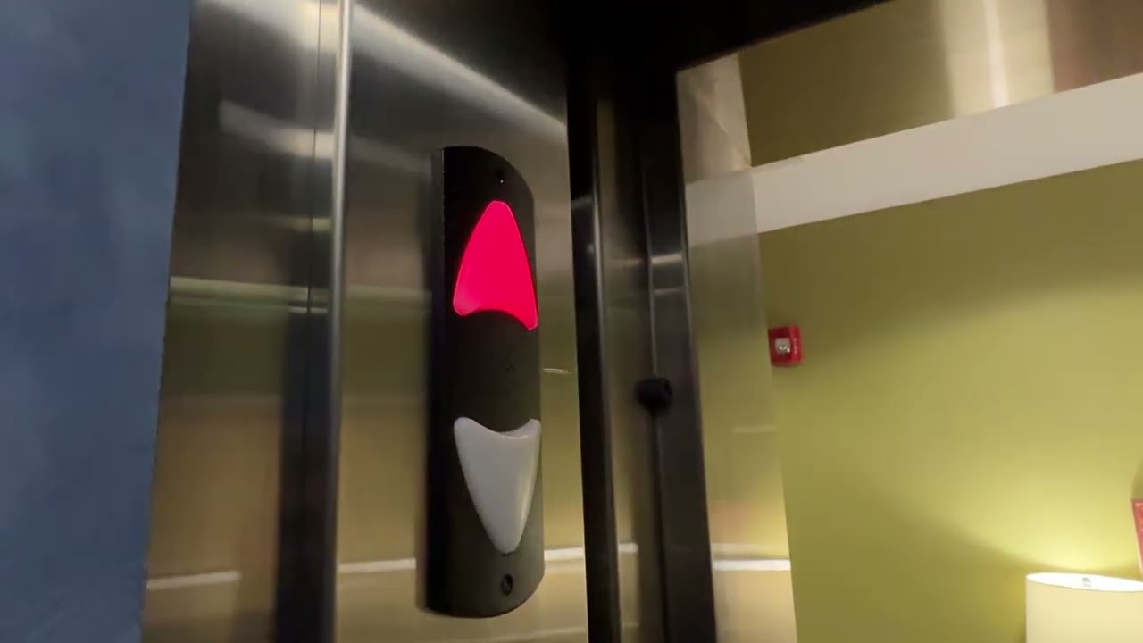 Полная экскурсия на лифте по отелю Holiday Inn Express Bossier City (для @gluse)