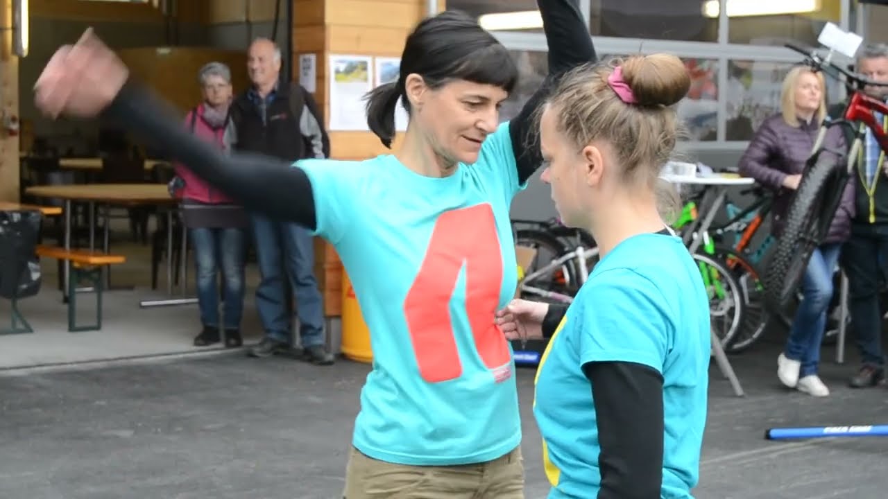 Danza contact improvisation: Fanny Huber e Paola Gianoli