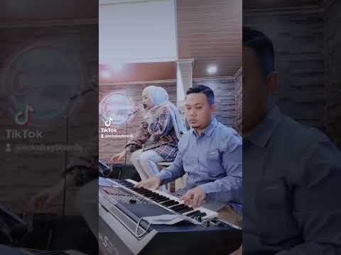 CINTA YANG SEMPURNA - Dike Sabrina feat Delva (Official Music Video LION MUSIC)