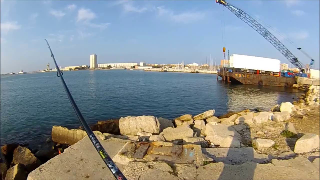 Peche A Port De Bouc A La Seche Youtube