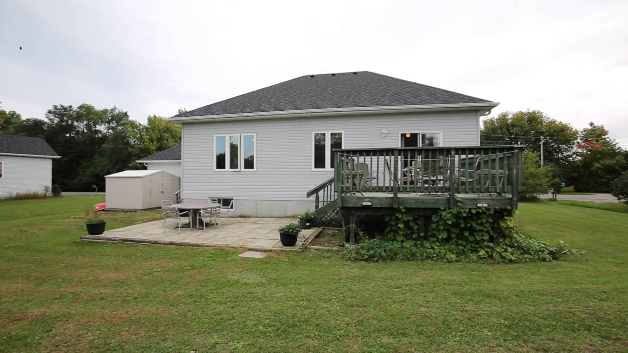 NOW SOLD! 80 Moore's Beach Rd, Pefferlaw. 524,900 YouTube