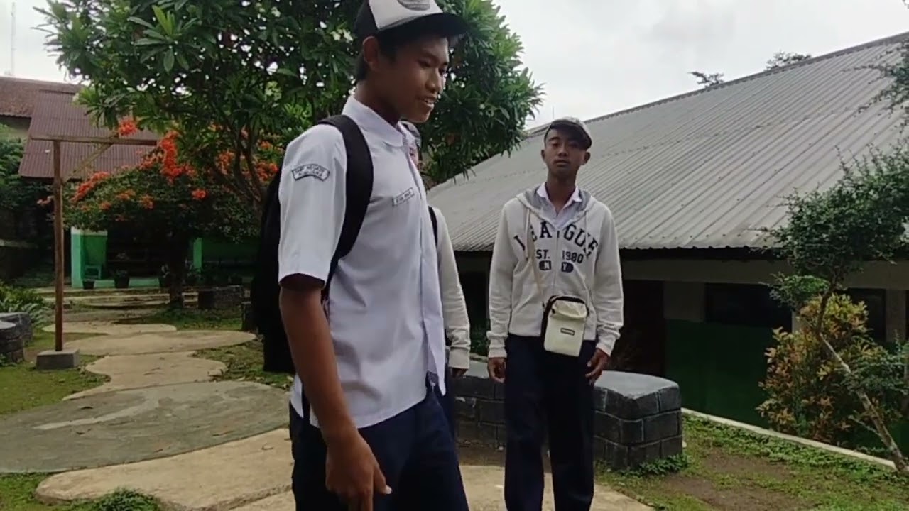 PAMALI - Siswa kelas IX-H (HUT SMP N 1 BUMIJAWA ke-40)