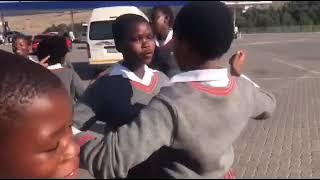 ingcobo yidolophu amasela ngabantu 