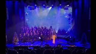 La den gå med Lisa Stokke og Six Wings Gospel. Norwegian version of Let it go