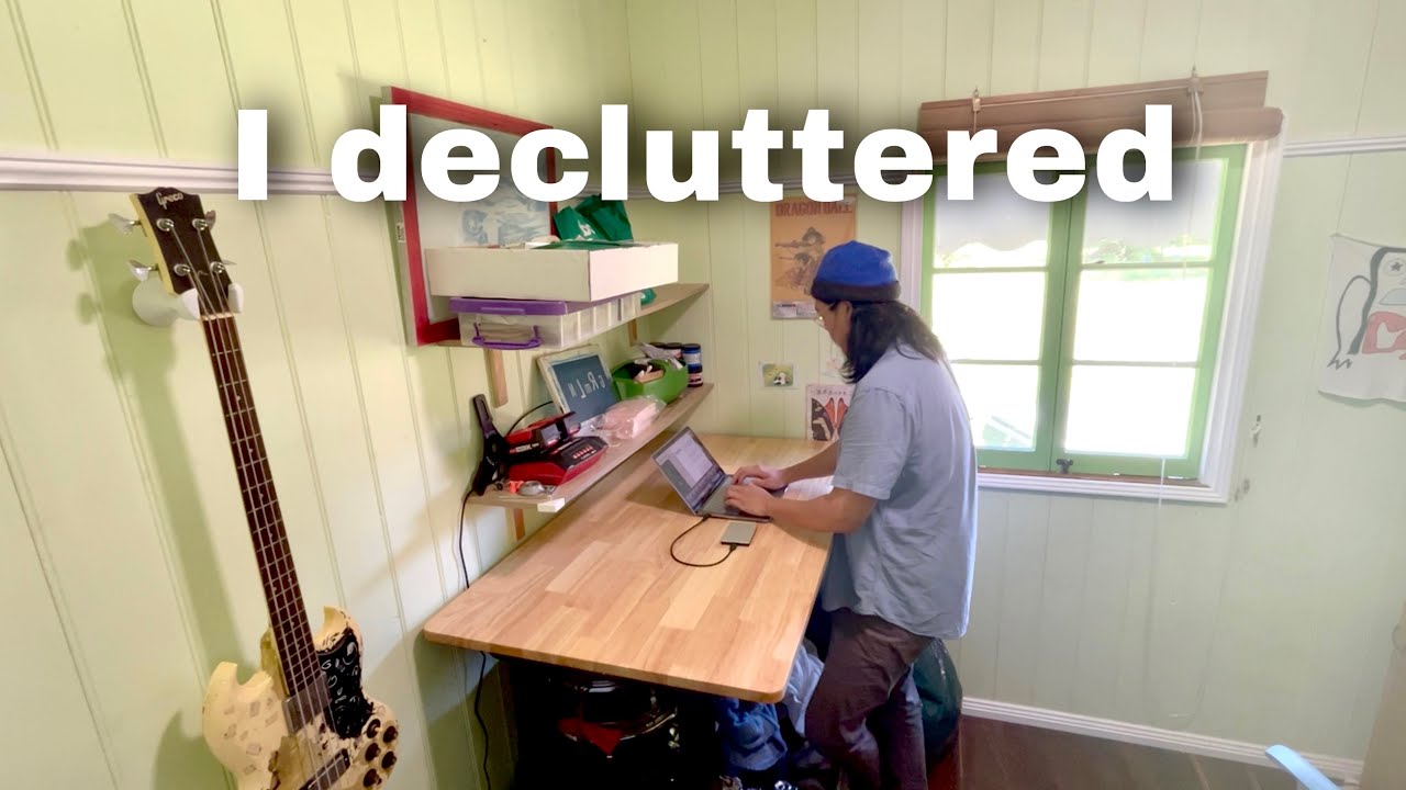 Я навожу порядок и переорганизую свою маленькую студию в крошечном доме, чтобы жить проще и миним...