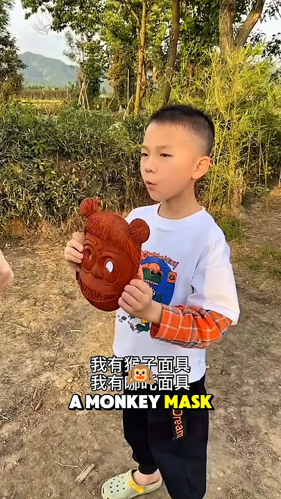 Grandma is making me a nice wooden Ultraman mask🌚✨😍!! #shorts