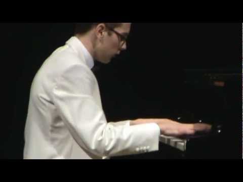 Franz Liszt - LA CAMPANELLA-Das Glöckchen gespielt by Viktor Soos